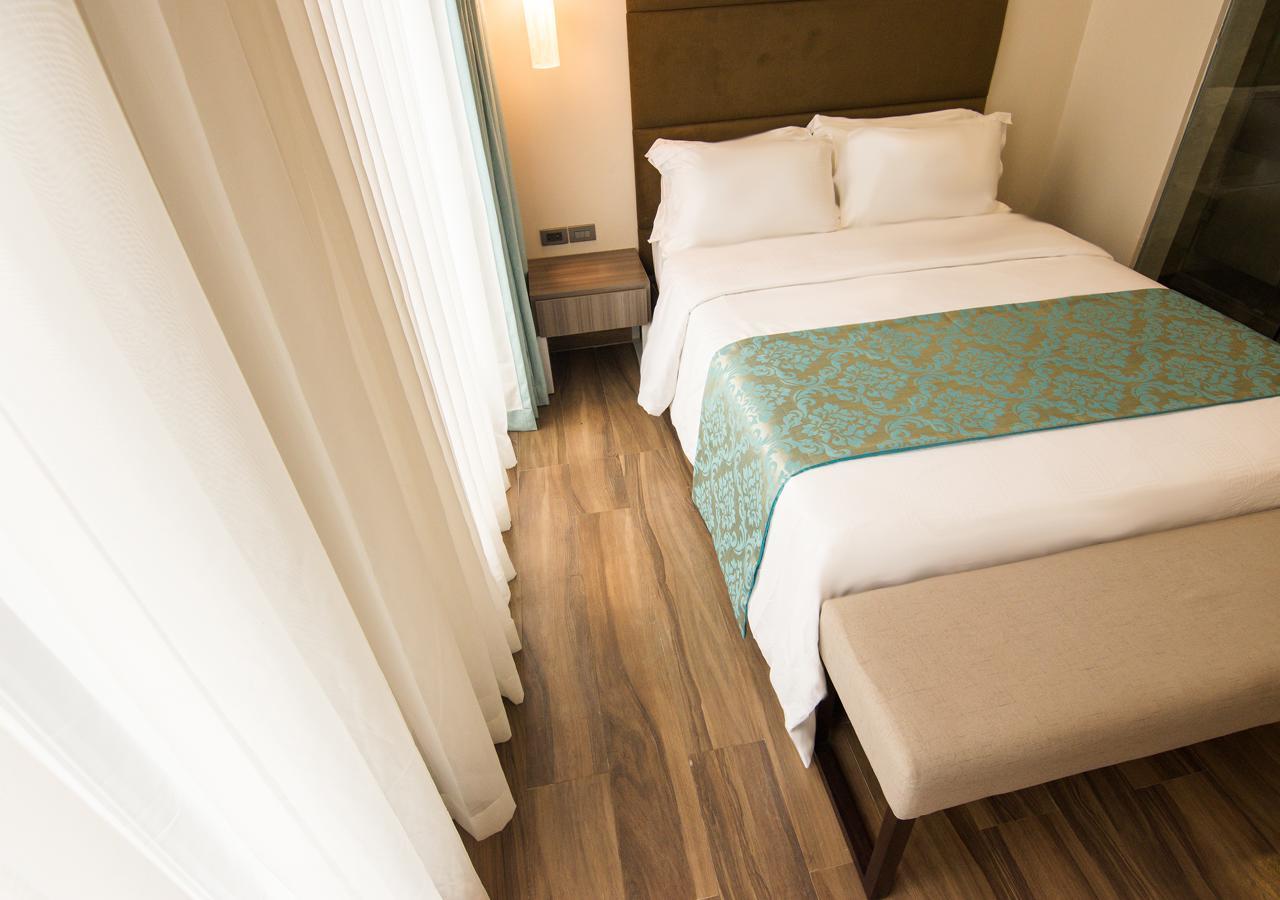 Goldberry Lite Hotel Iloilo City Exterior foto